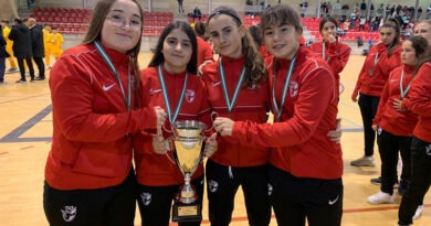 Cuatro jugadoras del Úbeda Viva, subcampeonas de la Copa de Andalucía sub’16 de fútbol sala