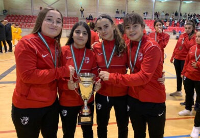 Cuatro jugadoras del Úbeda Viva, subcampeonas de la Copa de Andalucía sub’16 de fútbol sala