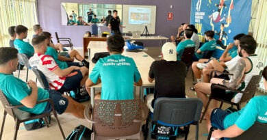 Javi Pulido impartió una charla al primer equipo del CD Avanza Jaén Paraíso Interior